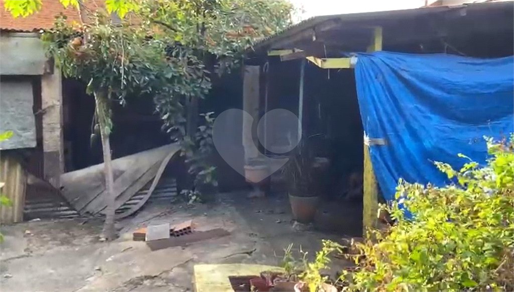 Casa à venda com 3 quartos, sendo 1 suíte,  no Centro, Salto, SP