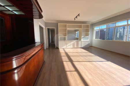 Apartamento à venda com 3 quartos em Vila Mariana, São Paulo, SP