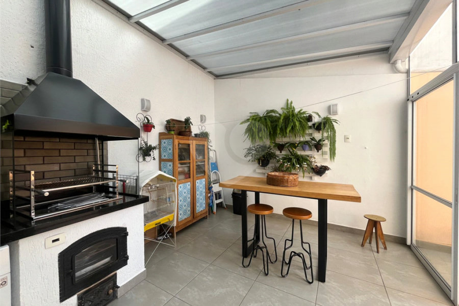 Casa à venda com 3 quartos, sendo 1 suíte, em Vila Ester (zona Norte), São Paulo, SP