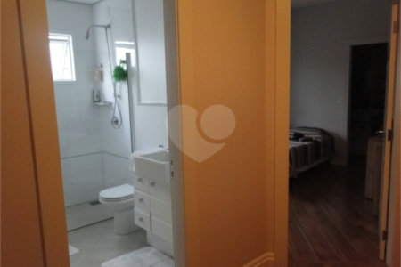Casa à venda com 3 quartos, sendo 1 suíte, no condomínio Associação Amigos da Malota, Jundiaí - SP