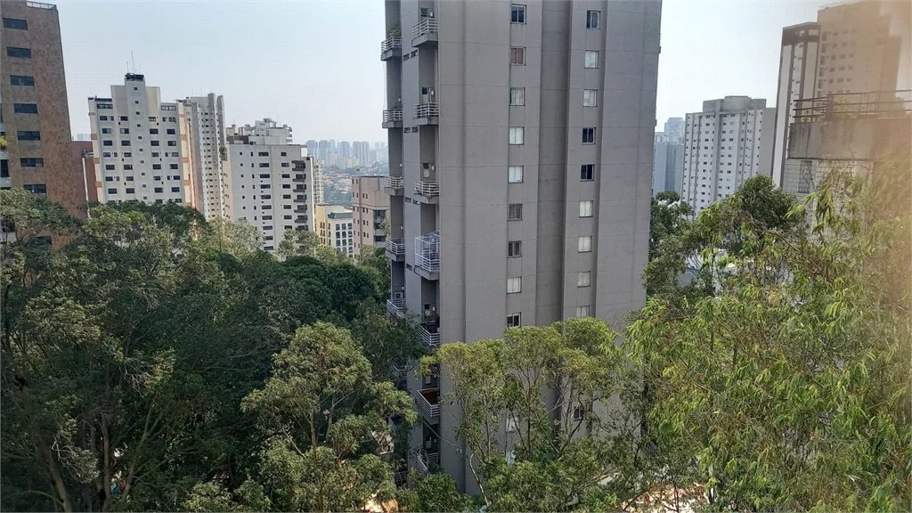 Apartamento à venda com 4 suítes em Vila Suzana, São Paulo, SP
