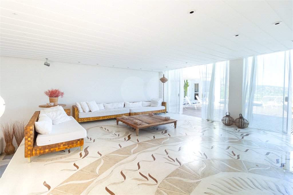 Casa à venda com 4 suítes em Ferradura, Armação dos Búzios, RJ