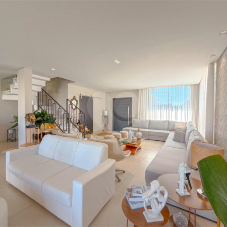 Casa à venda com 3 suítes no condomínio Figueira Garden, Atibaia - SP