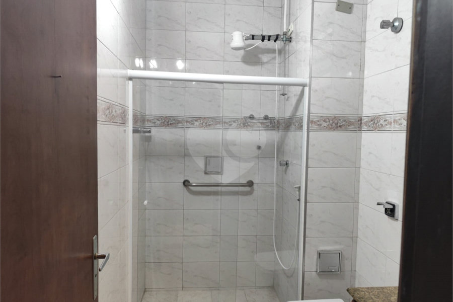 Sobrado à venda com 2 quartos em Vila Nivi, São Paulo, SP