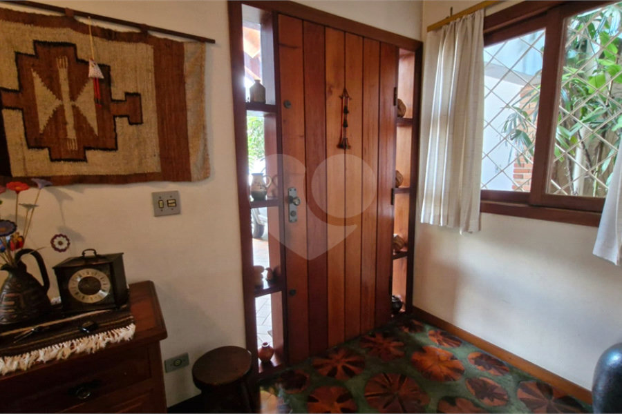 Sobrado à venda com 4 quartos, sendo 1 suíte, em Tremembé, São Paulo, SP