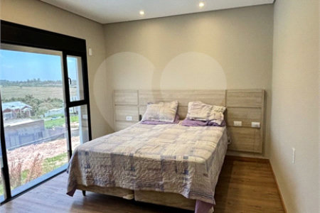 Casa à venda com 4 suítes no condomínio Village Ipanema 1, Araçoiaba da Serra - SP