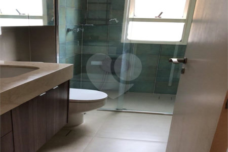 Apartamento à venda com 2 quartos, sendo 1 suíte, em Moema, São Paulo, SP