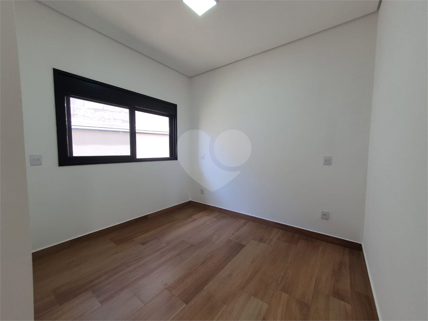 Casa à venda com 3 suítes no condomínio Via Castelli, Louveira - SP