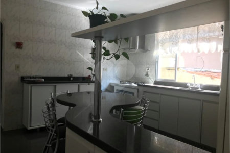 Casa à venda com 6 quartos em Jardim Santa Clara, Guarulhos, SP