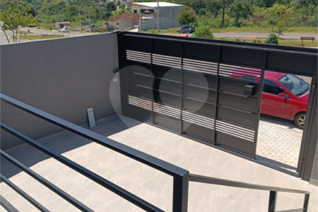 Casa à venda com 3 quartos, sendo 1 suíte, no condomínio Residencial Jardins da Catalunha, Atibaia - SP