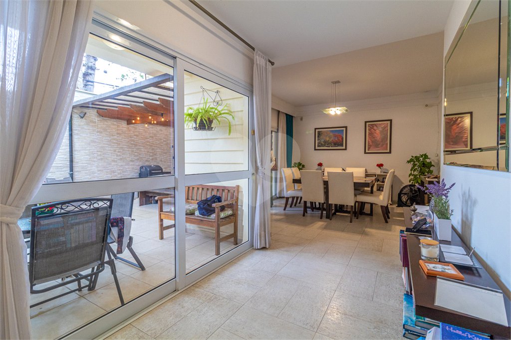 Casa à venda com 4 suítes no condomínio Vila das Acacias, São Paulo - SP