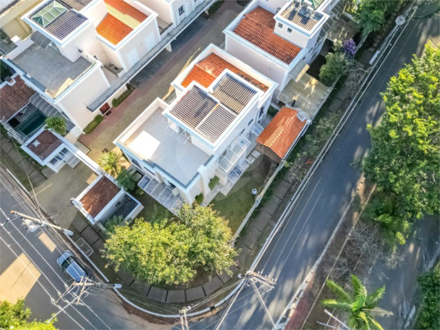 Casa à venda com 4 quartos, sendo 2 suítes,  no condomínio Stephanie, São Paulo - SP