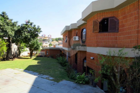 Casa de Vila à venda com 5 quartos, sendo 3 suítes, em Morumbi, São Paulo, SP
