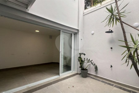 Casa à venda com 3 quartos, sendo 1 suíte,  em Vila Pompéia, São Paulo, SP