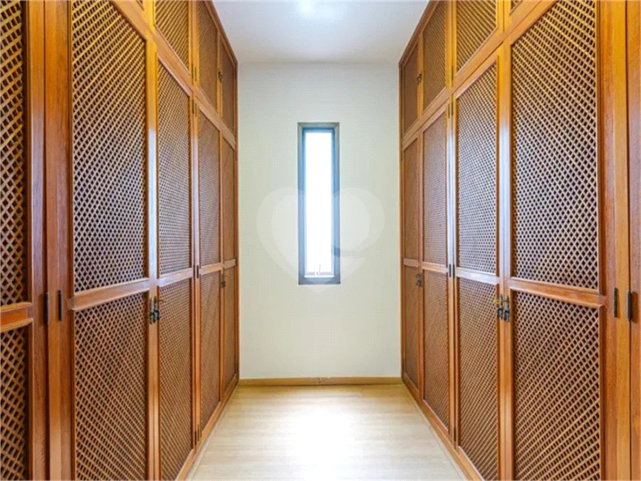 Apartamento à venda ou para alugar com 3 suítes em Real Parque, São Paulo, SP