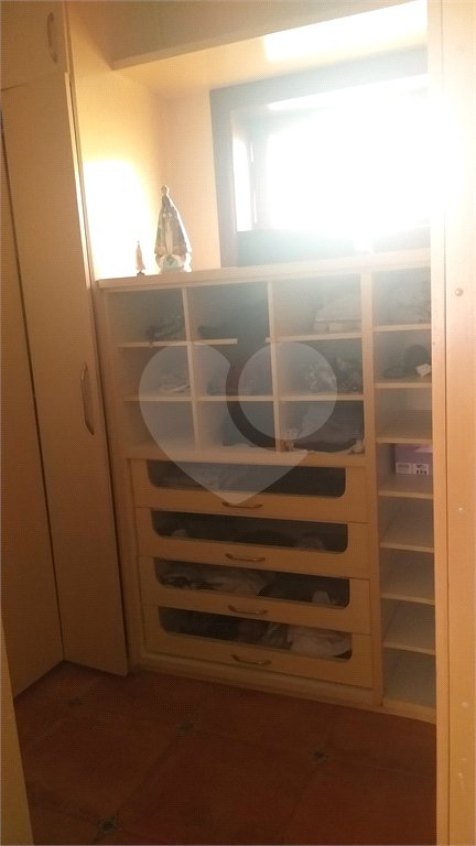 Casa à venda com 5 quartos, sendo 2 suítes, no condomínio Vinhas da Vista Alegre - Lado Sede, Vinhedo - SP