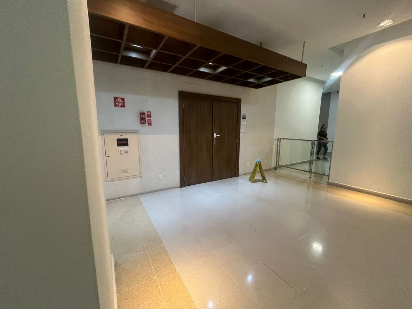 Sala Comercial para Locação Anual no Helbor Offices Santos | Moderna, Mobiliada e Pronta para Uso