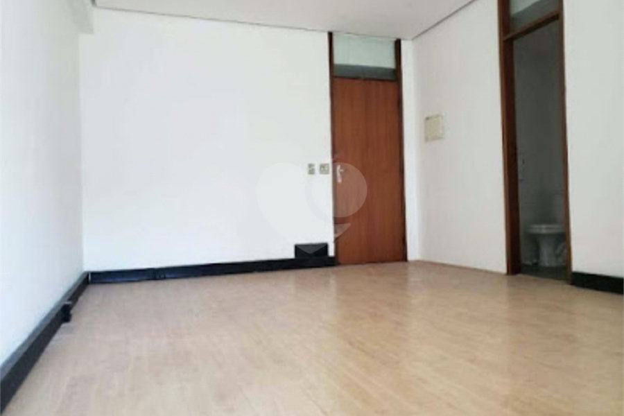 Sala à venda em Santana de Parnaíba, Santana de Parnaíba, SP