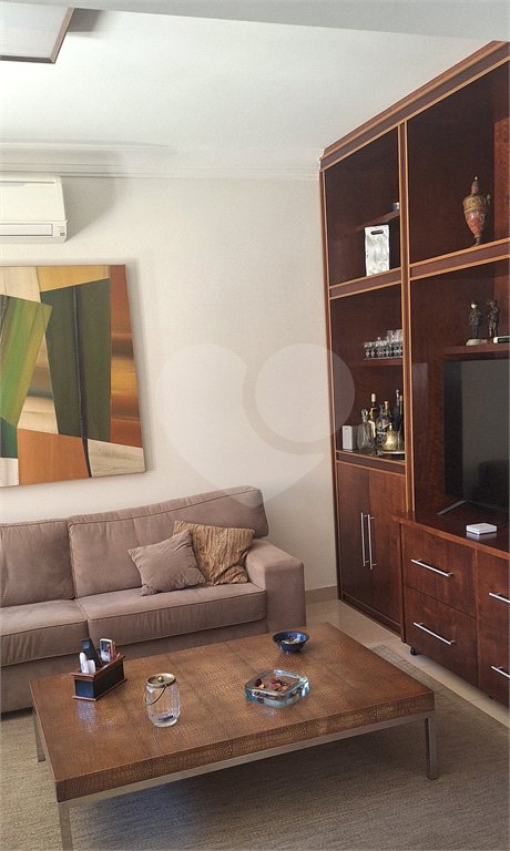 Casa à venda com 4 suítes no condomínio Osato, Atibaia - SP