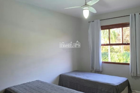 Casa à venda com 4 quartos, sendo 2 suítes, em Vila Petrópolis, Atibaia, SP