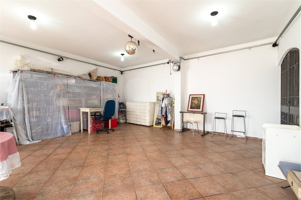 Casa à venda com 4 quartos, sendo 3 suítes, em Vila Mariana, São Paulo, SP