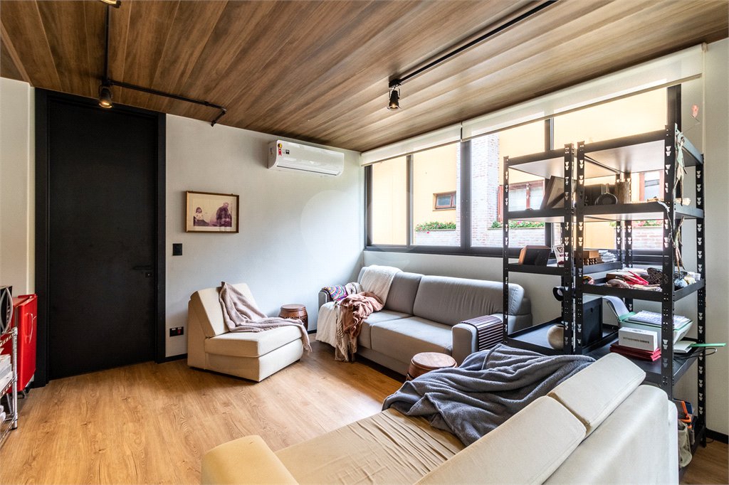 Casa à venda com 4 suítes no condomínio Granja do Morumbi, São Paulo - SP