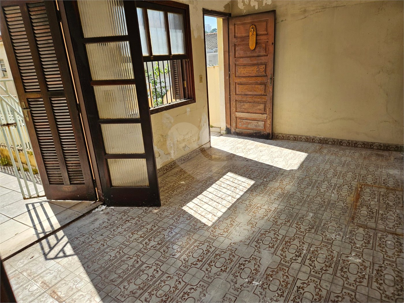 Casa à venda com 3 quartos, sendo 1 suíte,  em Água Branca, São Paulo, SP