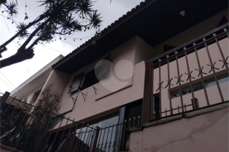 Sobrado à venda com 3 quartos, sendo 1 suíte,  em Jardim Pinheiros, São Paulo, SP