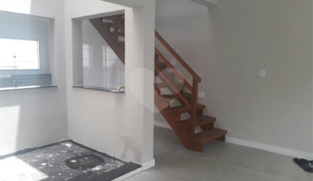 Casa à venda com 3 quartos, sendo 1 suíte,  em Vila Maria, São Paulo, SP