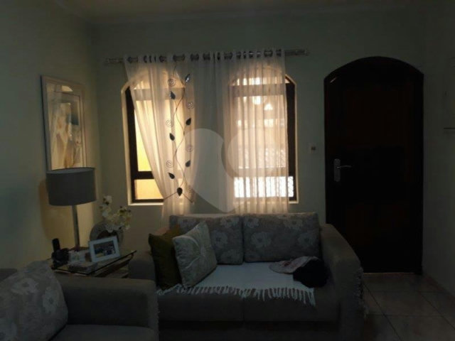 Sobrado à venda com 3 quartos, sendo 1 suíte,  em Tucuruvi, São Paulo, SP