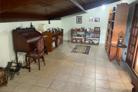 Casa à venda com 7 quartos, sendo 2 suítes, no condomínio São Joaquim, Vinhedo - SP