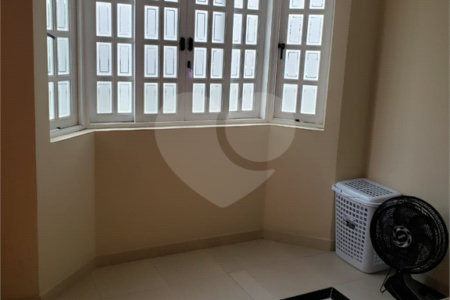 Casa à venda com 6 quartos, sendo 3 suítes, em Alto Ipiranga, Mogi das Cruzes, SP