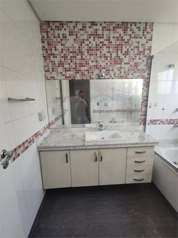 Casa à venda com 3 suítes no condomínio Residencial Suzano, Suzano - SP