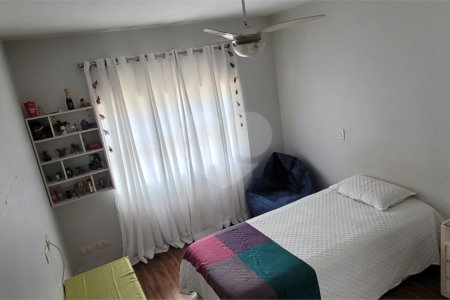 Sobrado à venda com 4 quartos, sendo 3 suítes, em Brooklin Paulista, São Paulo, SP