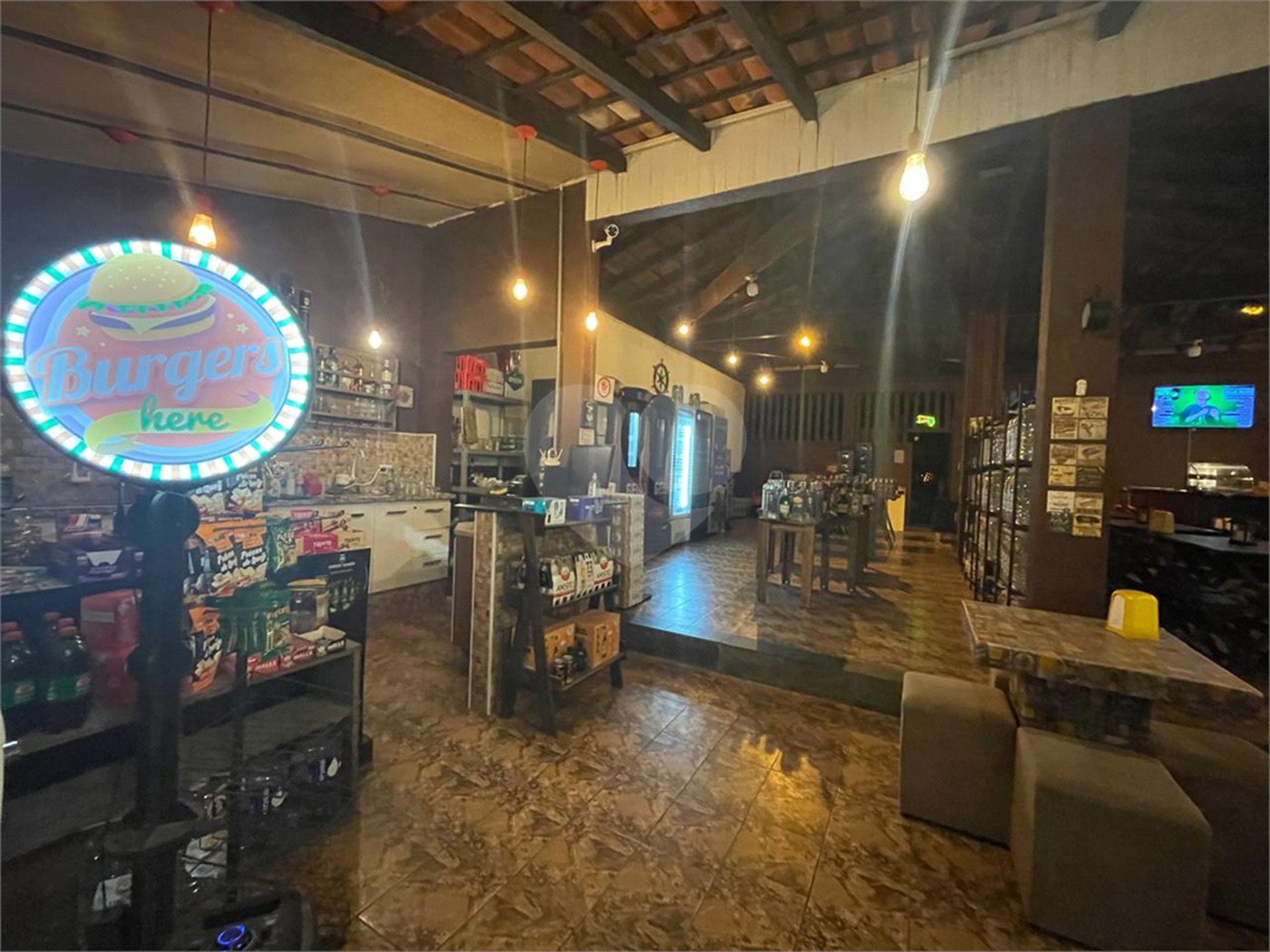 Sobrado à venda com 2 quartos, sendo 1 suíte, em Estância Balneária Hawai, Caraguatatuba, SP