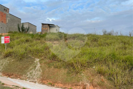 Terreno à venda com 1 suíte em Marambaia, Vinhedo, SP