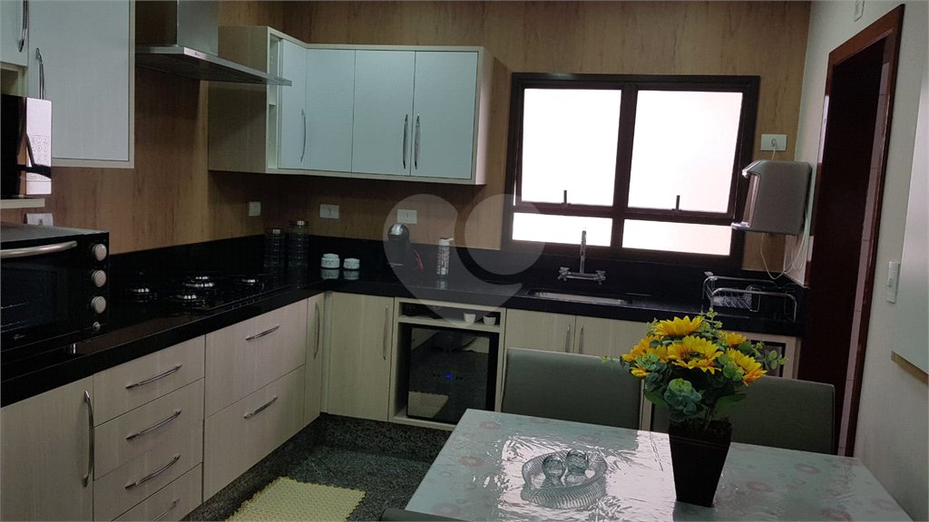 Apartamento à venda com 3 suítes em Horto Florestal, São Paulo, SP