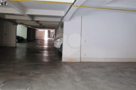 Casa à venda com 3 quartos, sendo 1 suíte, no condomínio Villa Jardim Sul, São Paulo - SP