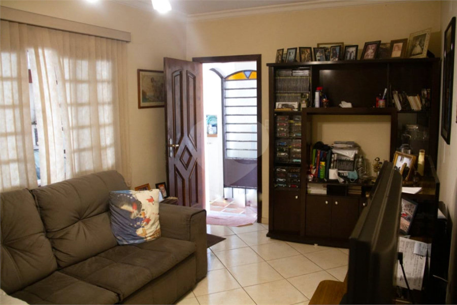 Casa Térrea à venda com 3 quartos, sendo 1 suíte, em Vila Irmãos Arnoni, São Paulo, SP
