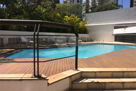 Apartamento à venda com 3 suítes em Vila Suzana, São Paulo, SP