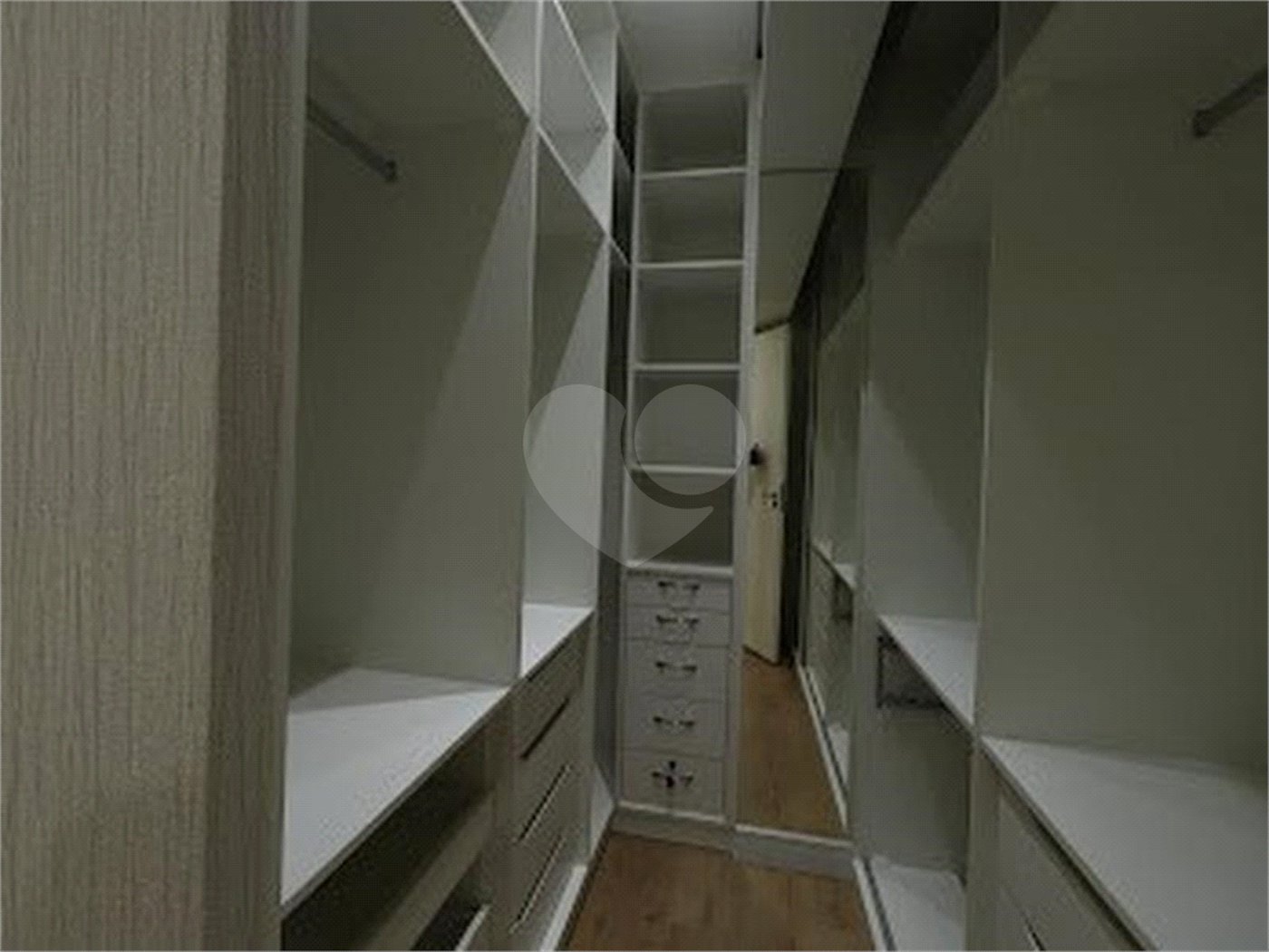 Apartamento à venda com 3 suítes em Tatuapé, São Paulo, SP