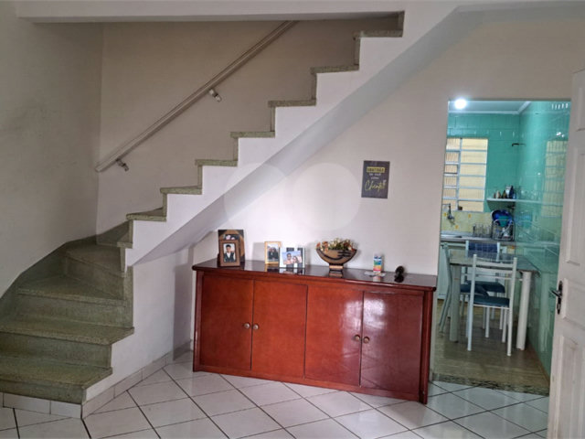 Casa à venda com 3 quartos em Vila Guarani, São Paulo, SP