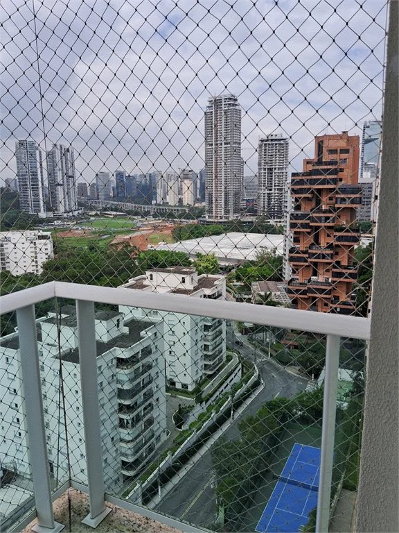 Apartamento à venda com 3 suítes em Paraíso do Morumbi, São Paulo, SP