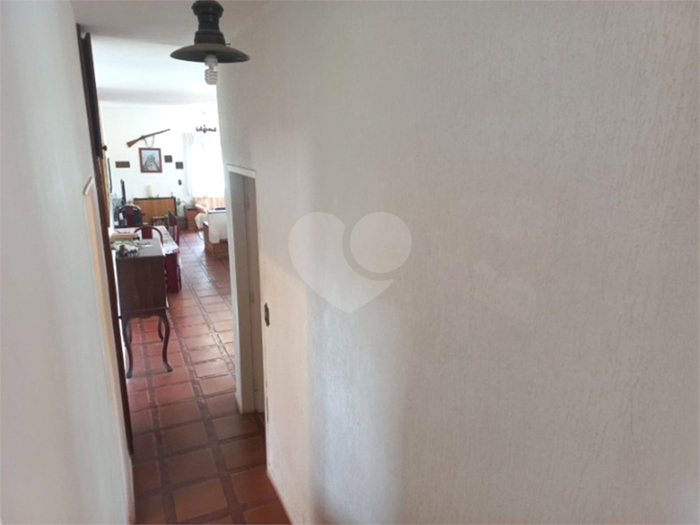 Casa à venda com 4 quartos, sendo 2 suítes, no condomínio Residencial Ypeville, Mairiporã - SP