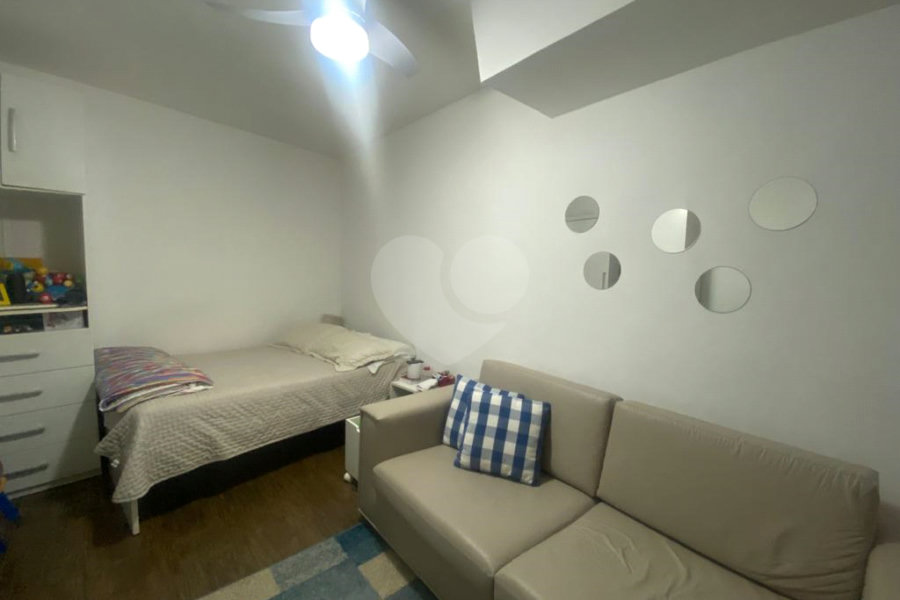 Casa à venda com 4 quartos, sendo 2 suítes, em Parada Inglesa, São Paulo, SP