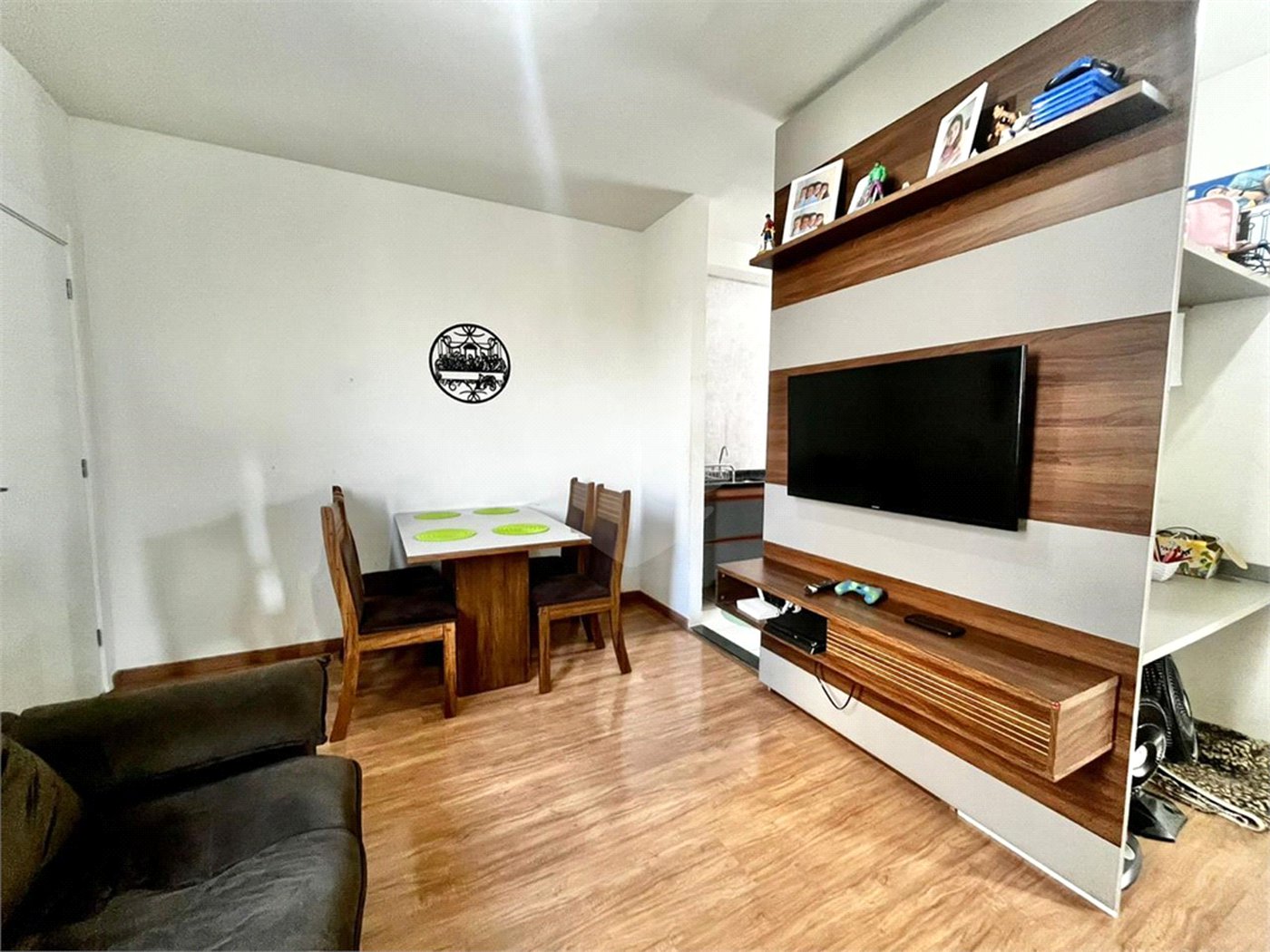 Casa à venda com 2 quartos, sendo 1 suíte,  no condomínio Residencial Jasmin, Itapetininga - SP