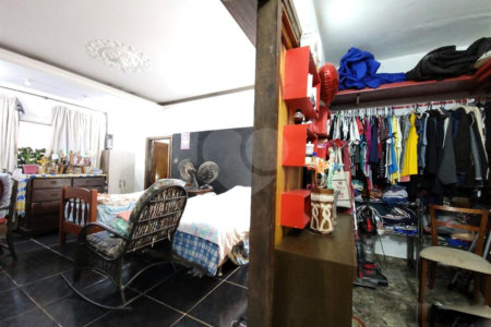 Sobrado à venda ou para alugar com 3 quartos, sendo 13 suítes, em Jardim São Paulo(zona Norte), São Paulo, SP