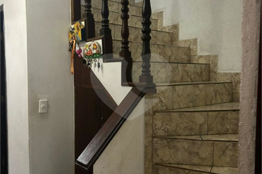 Sobrado à venda com 3 quartos, sendo 1 suíte,  em Tremembé, São Paulo, SP