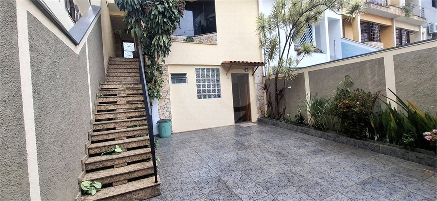 Casa à venda com 4 quartos, sendo 3 suítes, em Vila Aurora (zona Norte), São Paulo, SP