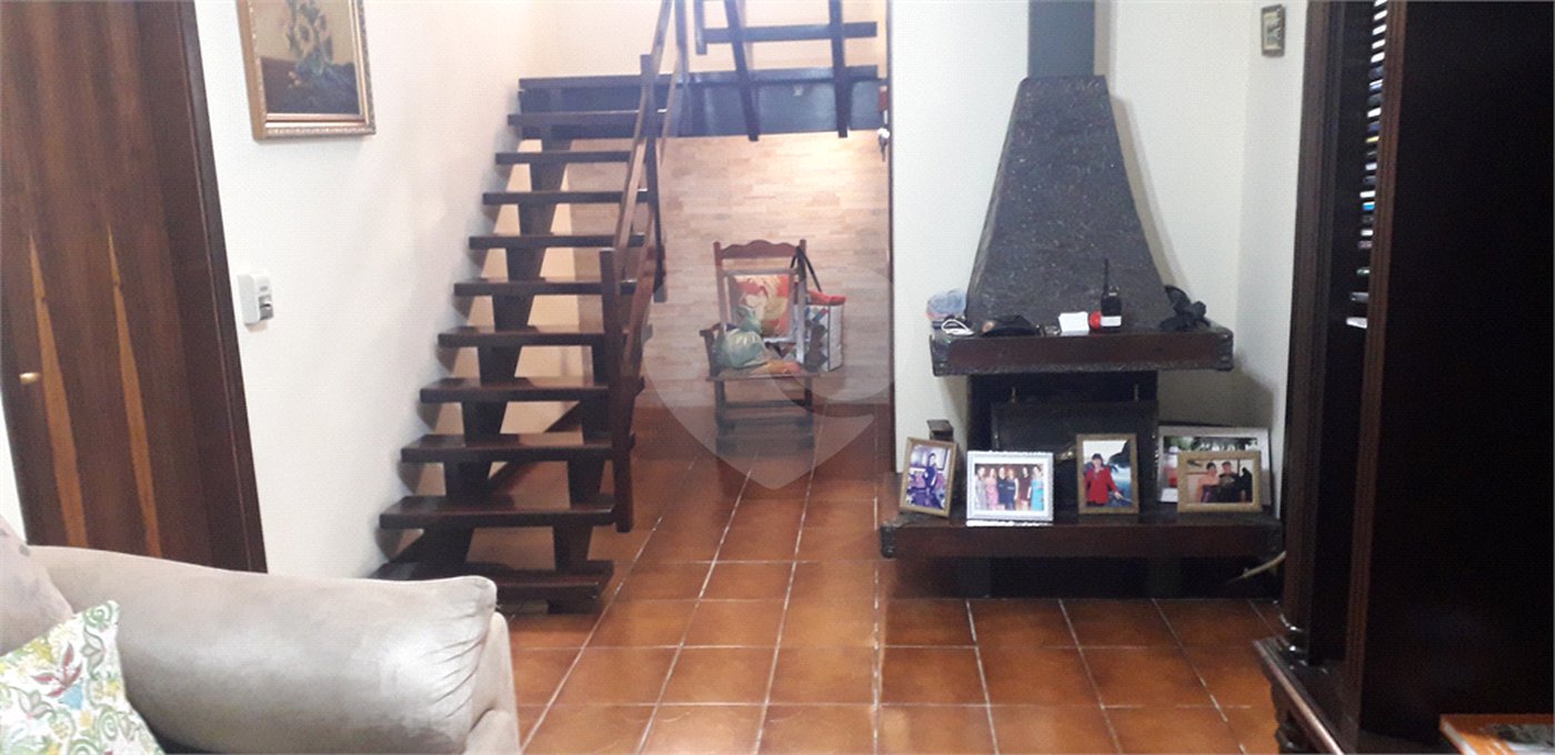 Casa à venda com 3 quartos, sendo 2 suítes, em Jardim Leonor, São Paulo, SP